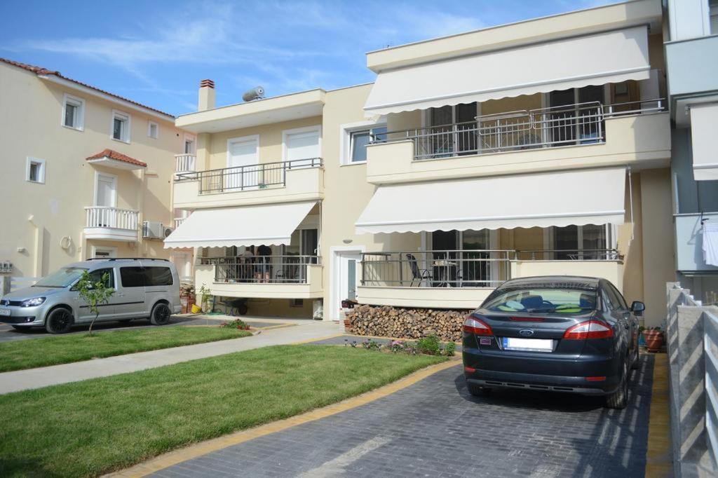 Myrsini'S Sea View Apartment Nea Peramos  Exterior photo
